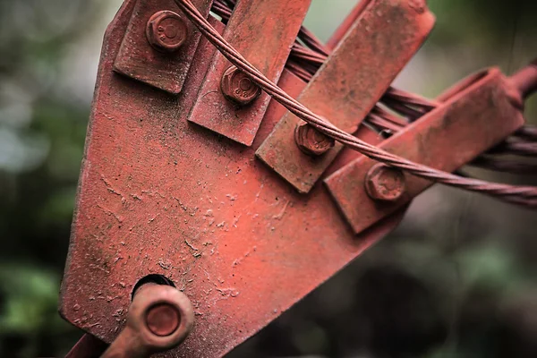 Oude grunge roestige metalen detail — Stockfoto