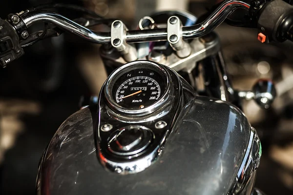 Geparkeerde motorfiets — Stockfoto