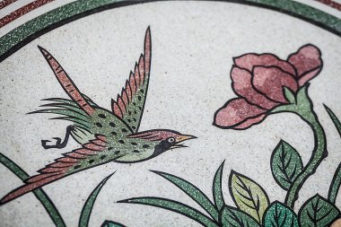 Geleneksel Asya görüntü taştan bir duvar üzerinde kesme..