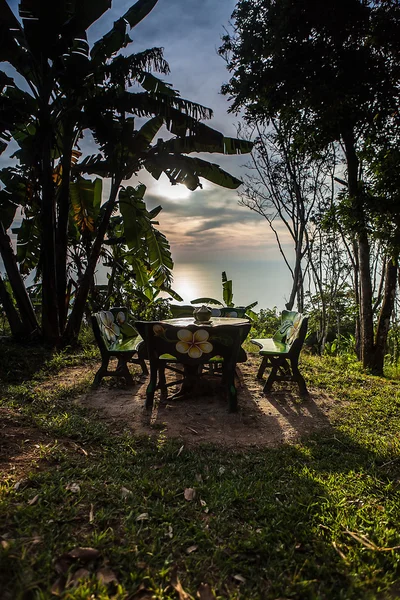 Café na praia da ilha tropical - fundo de férias — Fotografia de Stock