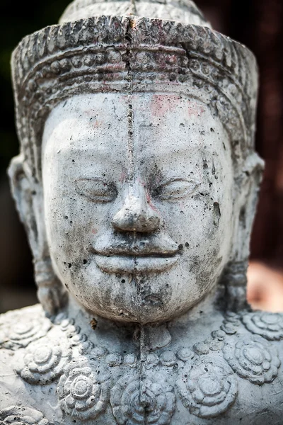 Traditionele steen Aziatische standbeeld. — Stockfoto