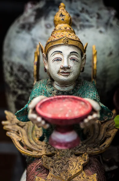 Traditionelle Stein asiatische Statue. — Stockfoto