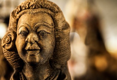 eski geleneksel heykelcik taş.