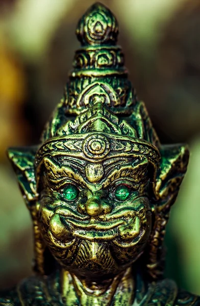 Παραδοσιακά Ασίας άγαλμα από μια πέτρα. — Φωτογραφία Αρχείου