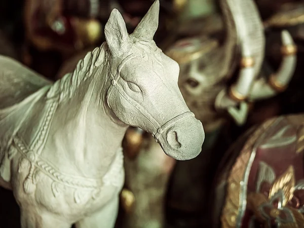 Estatuilla de caballo vintage —  Fotos de Stock