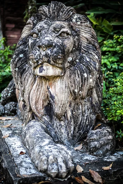 Geleneksel taş Asya heykel. — Stok fotoğraf