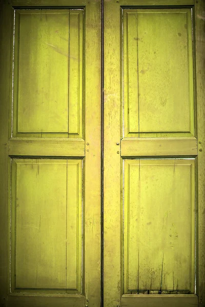 Beyaz tenli eski ahşap kapı. — Stok fotoğraf