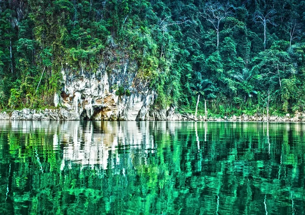 Pedras em Ilhas no Sudeste Asiático — Fotografia de Stock