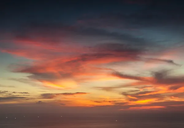 Cielo drammatico tramonto — Foto Stock