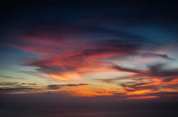 Cielo drammatico tramonto — Foto Stock