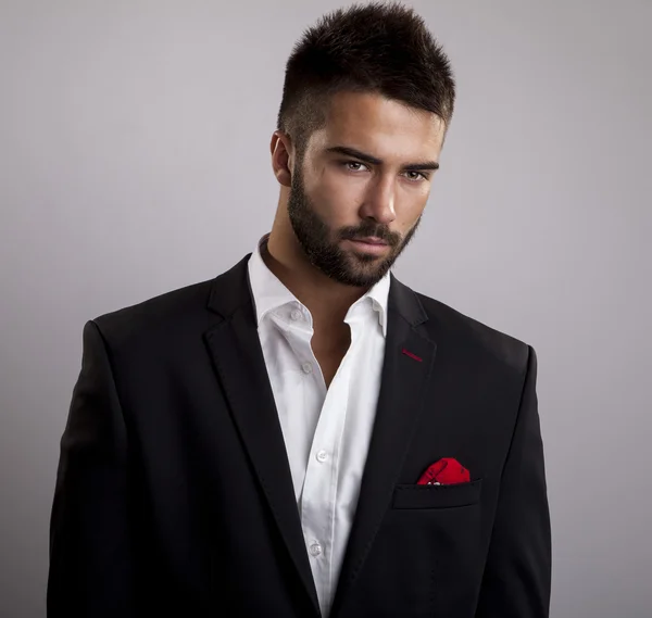 Elegant young handsome man. Studio fashion portrait. — Stock Photo, Image