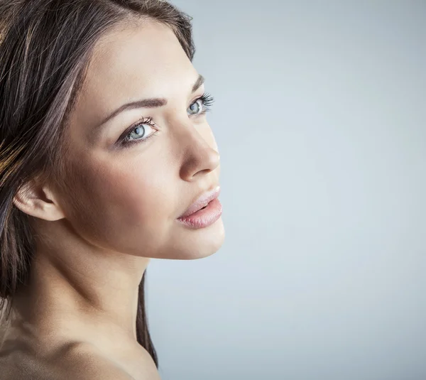 Young sensual & beauty woman in a fashionable dress. — Stock Photo, Image