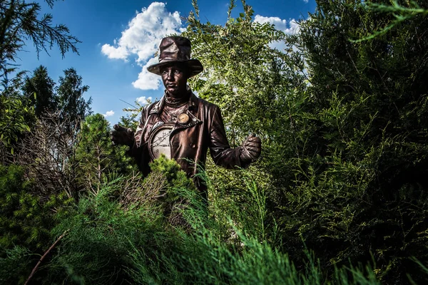 Image de l'horloger dans une stylisation fantaisie lumineuse. Conte de fées en plein air art photo . — Photo