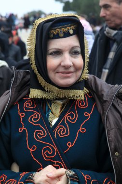 folklor grupları dans geleneksel kül Pazartesi kutlamaları