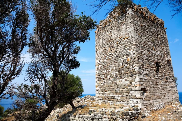 Byzantine era tower at Palaiopolis area in Samothraki island of — Stock Photo, Image