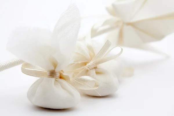 Svatební odměny zdobené origami ptáků — Stock fotografie