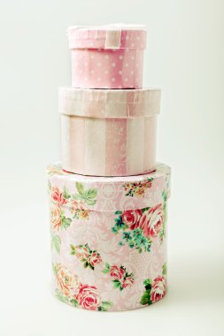 hediye kutuları pastel tonlarda