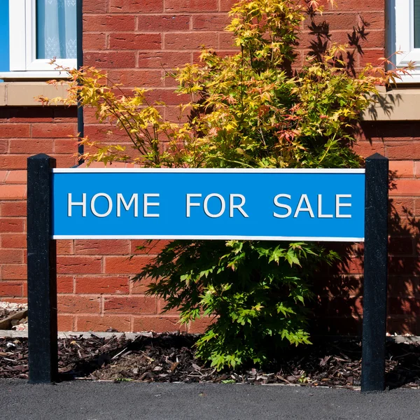 Home for sale — Stock Photo, Image