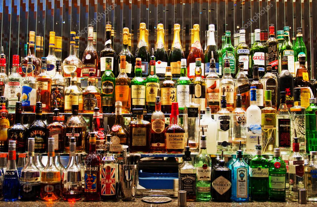Liquor bar Stock Photos, Royalty Free Liquor bar Images | Depositphotos