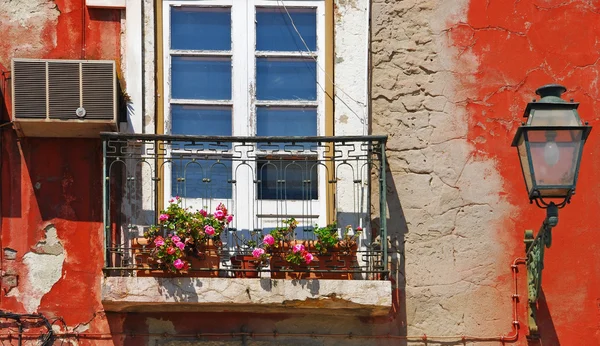 Balcón ventana Lisboa — Foto de Stock