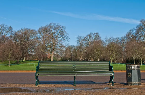 Bench in Hyde Park — Stock Photo, Image