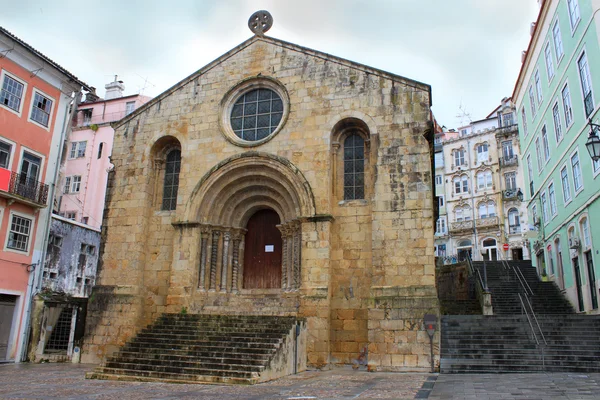 Iglesia en la plaza Coimbra — Foto de Stock