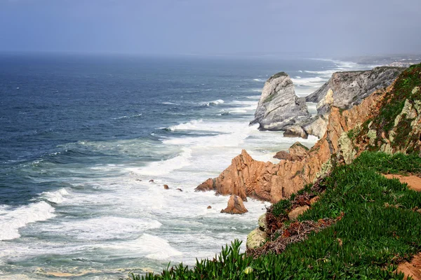 Cabo Da Roca, e o farol Portugal — Fotografia de Stock