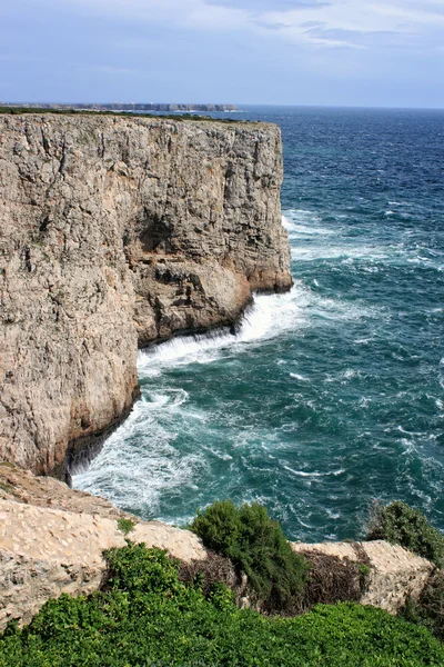 Rocky algarve, portugal kusten — Stockfoto