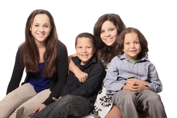 Grupo de cuatro niños felices — Foto de Stock