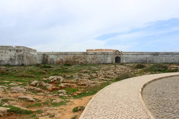 Sagres fortress in rugged terrain — Stock Photo, Image