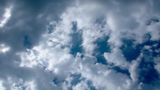Tierra, cielo nublado — Vídeo de stock