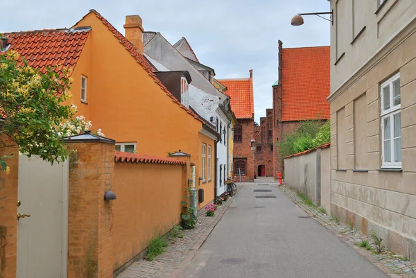 Helsingor, Dinamarca. Rua da cidade velha — Fotografia de Stock