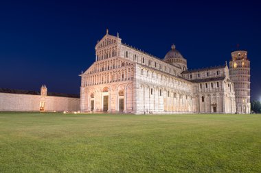 piazza dei miracoli Pisa gece görünümü kare - mucizeler