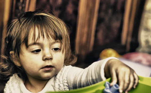 Expressão de rosto de menina — Fotografia de Stock