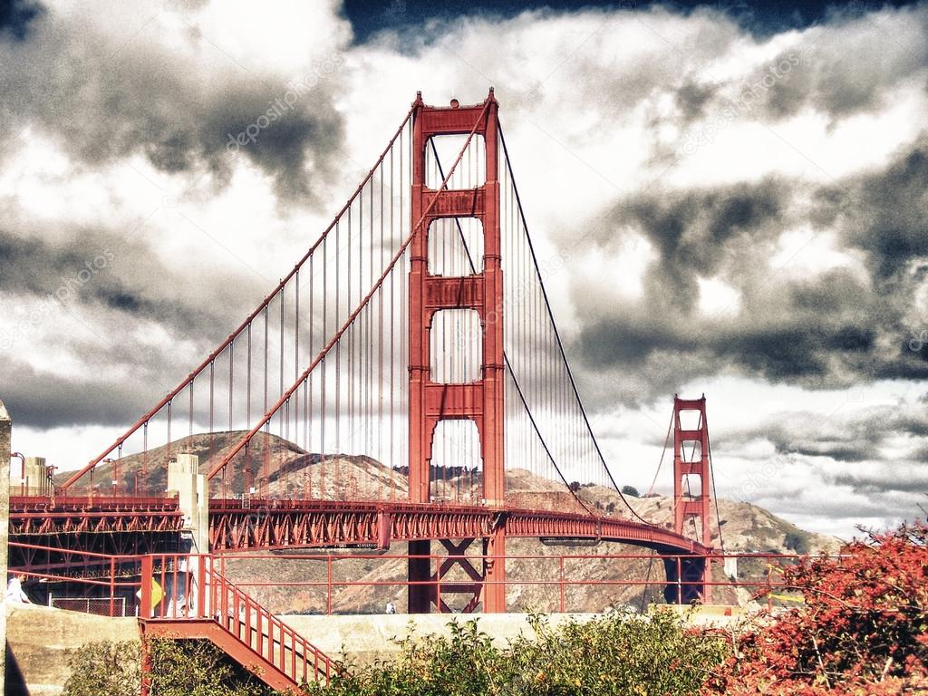 The Golden Gate Bridge in San Francisco with beautiful blue clou