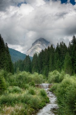 Dolomites Parkı İtalya güzel manzara