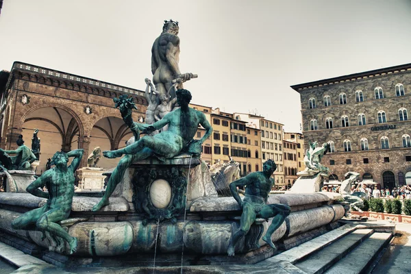 görünüm olarak piazza della signoria ve Neptün Çeşmesi florenc içinde