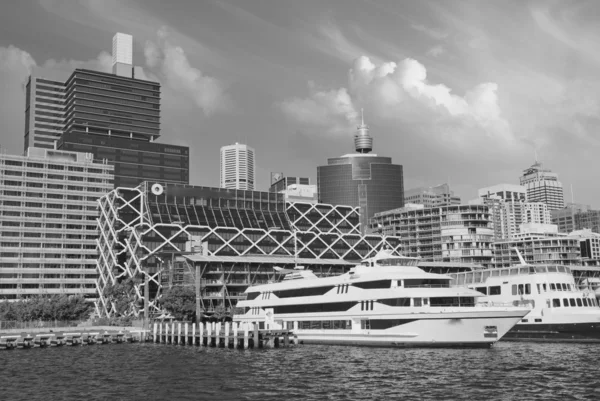 Sydney gökdelenler deniz — Stok fotoğraf