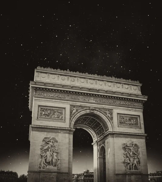Vista dramática em preto e branco do Arco do Triunfo em Paris, França — Fotografia de Stock