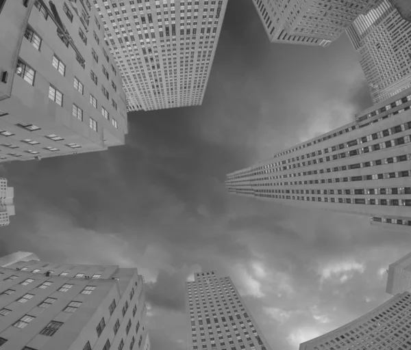 Modern Glass Silhouette of Skyscrapers at Night — Stock Photo, Image