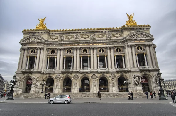 Facade of National musical academy and Paris Opera, France. — Stock Photo, Image