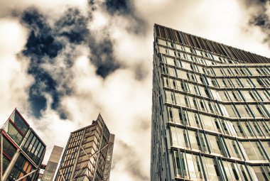modern binalar, Londra'da sokak görünümü