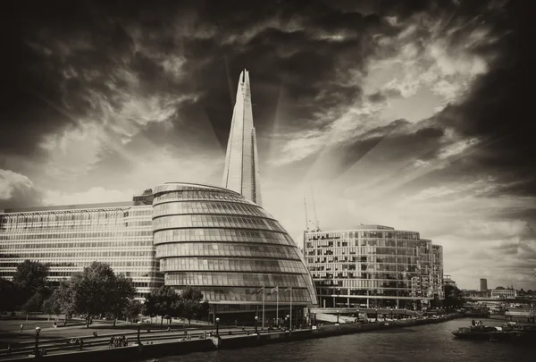 New london city hall z Tamizy, widok z wieży — Zdjęcie stockowe