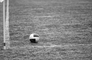 Futbol topu yakın köşe