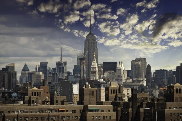 De skyline van Manhattan van brooklyn bridge — Stockfoto