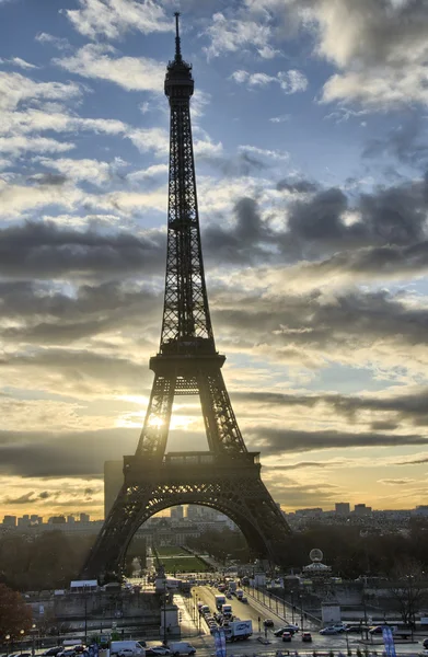 La Tour Eiffel - Зимний восход солнца в Париже у Эйфелевой башни — стоковое фото