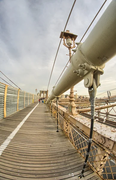 Magnificient structure of Brooklyn Bridge - New York City — Stock Photo, Image