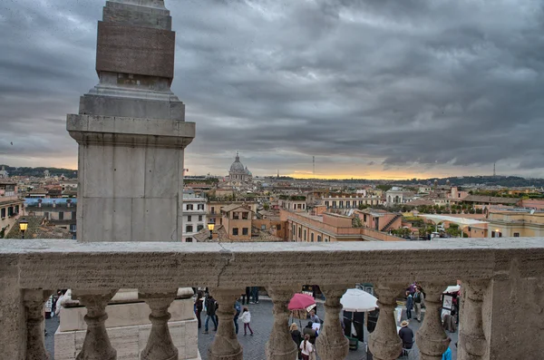 Escaleras de Piazza di Spagna en Roma desde Trinita dei Monti — Foto de Stock