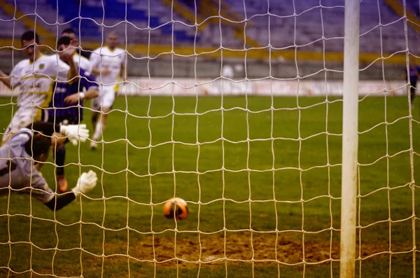 Ataque Fase de uma partida de futebol — Fotografia de Stock