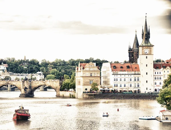 Praga, República Checa - Arquitectura medieval — Foto de Stock